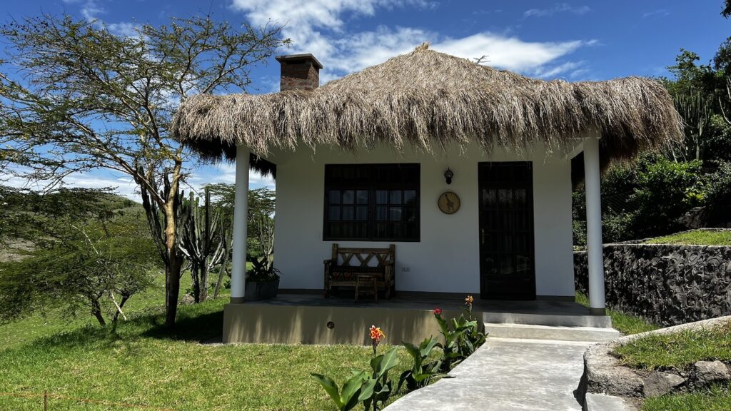 tulusia-lakeview-twiga-house-1