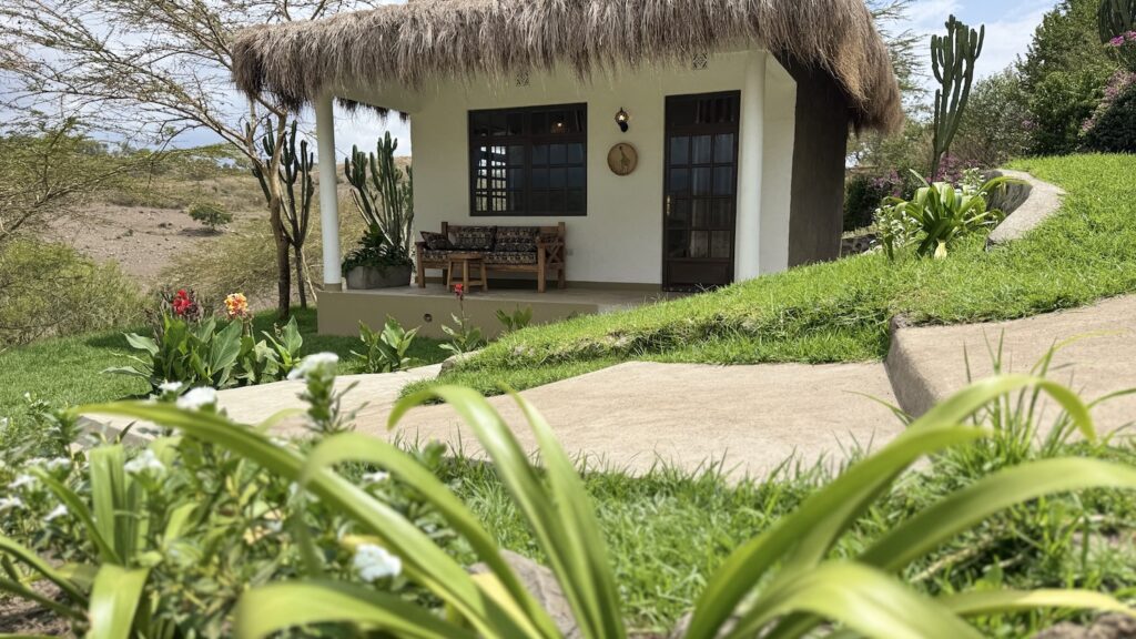 tulusia-lakeview-twiga-house-4